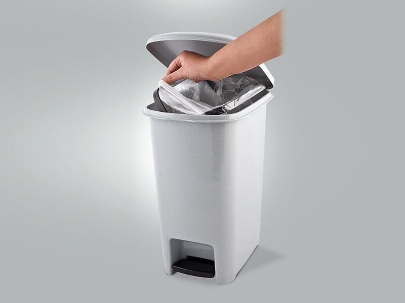 ÜÇSAN SLİM PEDALLI ÇÖP KOVASI 40 LT